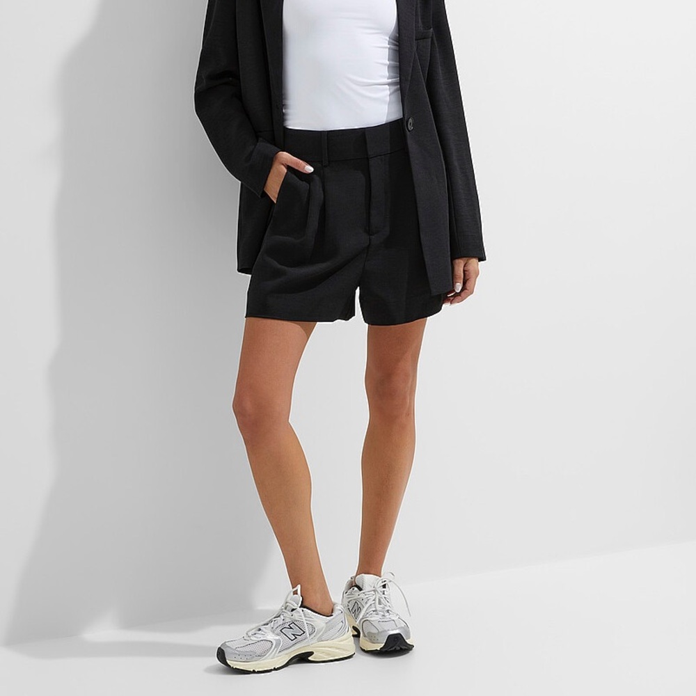 Icōne by Simons Classic Black Women's Bermudas XS